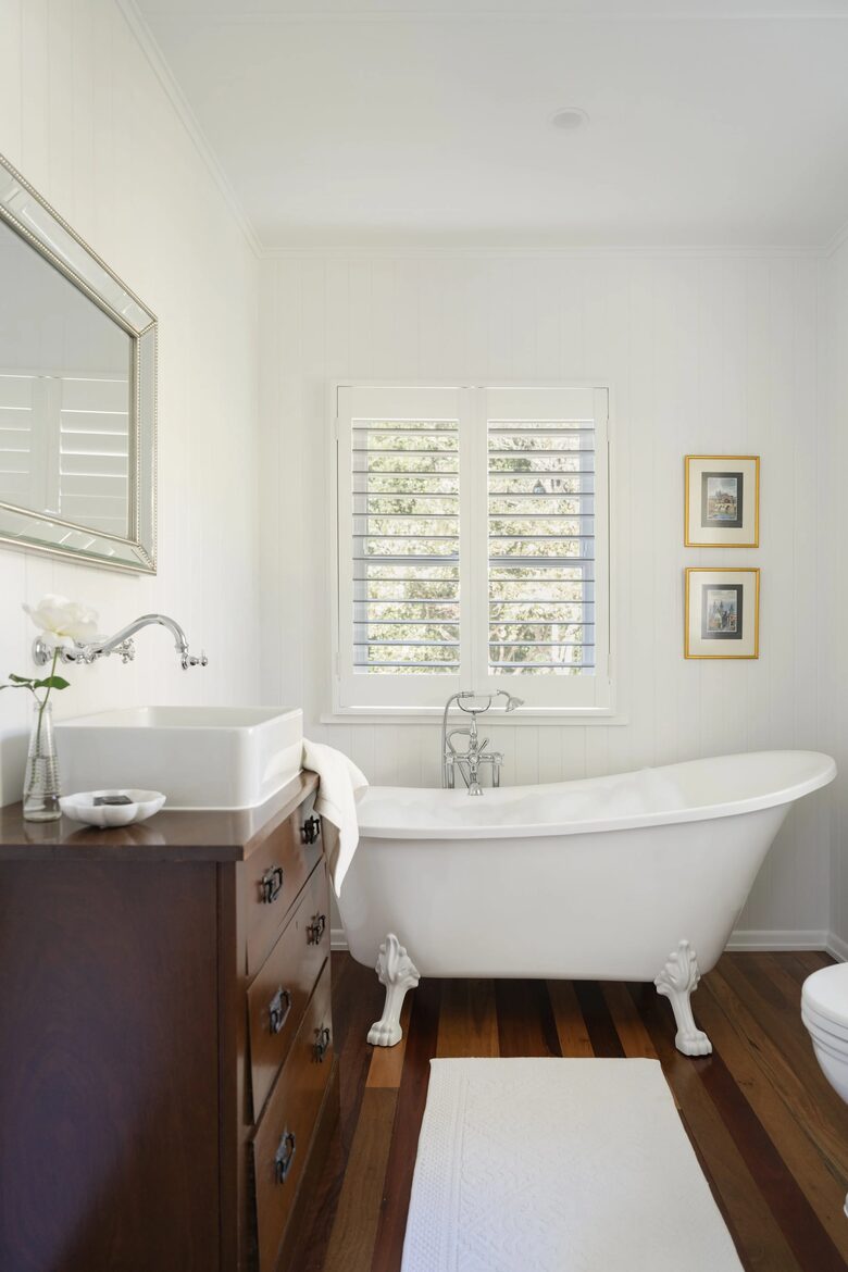 Restored 1916 Cottage Offering Serenity and Timeless Beauty - Montville, Australia