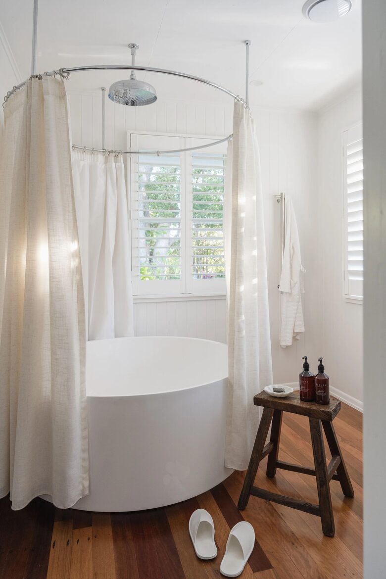 Restored 1916 Cottage Offering Serenity and Timeless Beauty - Montville, Australia