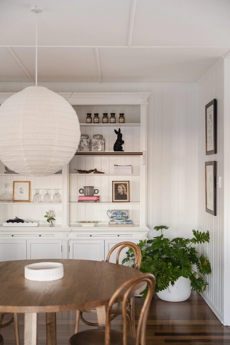 Restored 1916 Cottage Offering Serenity and Timeless Beauty - Montville, Australia