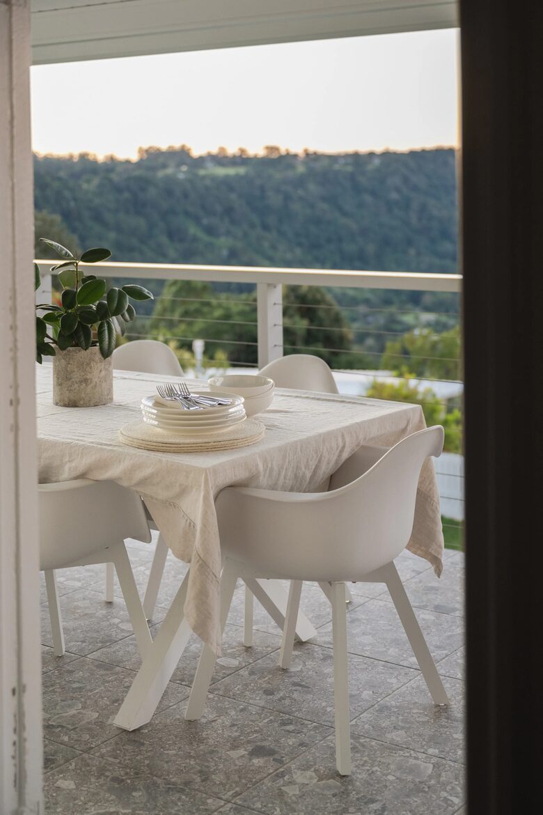 Restored 1916 Cottage Offering Serenity and Timeless Beauty - Montville, Australia