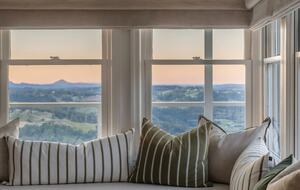 Restored 1916 Cottage Offering Serenity and Timeless Beauty - Montville, Australia