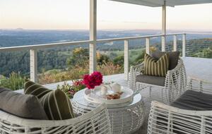 Restored 1916 Cottage Offering Serenity and Timeless Beauty - Montville, Australia