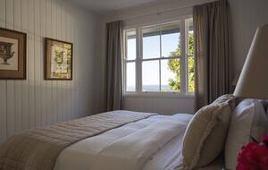 Restored 1916 Cottage Offering Serenity and Timeless Beauty - Montville, Australia