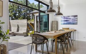 Sunlit Luxury Home Overlooking Lake Taupō - Taupō, New Zealand