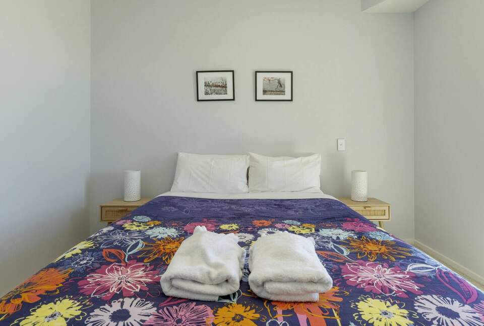 Sunlit Luxury Home Overlooking Lake Taupō - Taupō, New Zealand