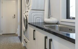 Sunlit Luxury Home Overlooking Lake Taupō - Taupō, New Zealand