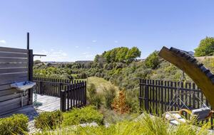 Sunlit Luxury Home Overlooking Lake Taupō - Taupō, New Zealand
