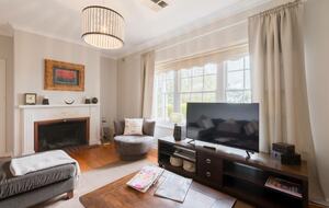 Rustic-Modern Hideaway Among the Barossa Hills - Lyndoch, Australia