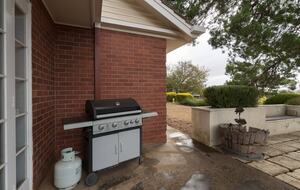 Rustic-Modern Hideaway Among the Barossa Hills - Lyndoch, Australia