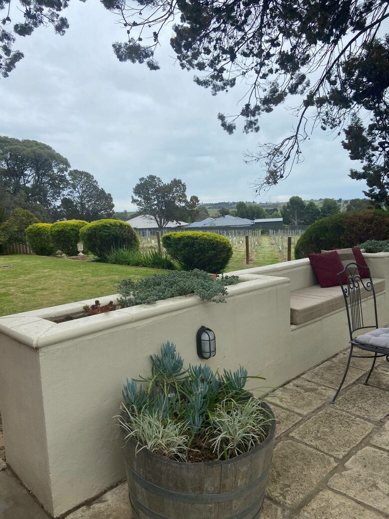 Rustic-Modern Hideaway Among the Barossa Hills - Lyndoch, Australia