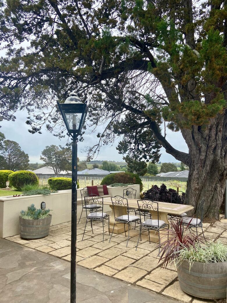 Rustic-Modern Hideaway Among the Barossa Hills - Lyndoch, Australia