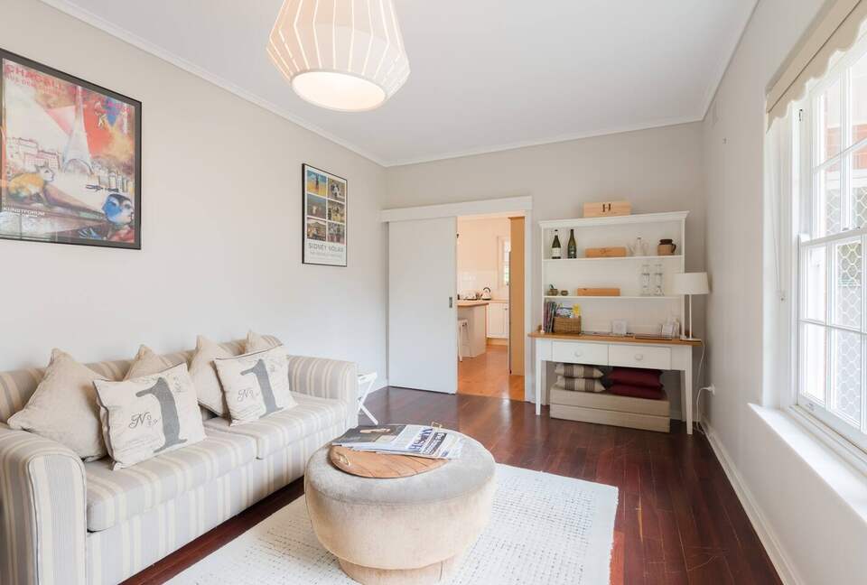 Rustic-Modern Hideaway Among the Barossa Hills - Lyndoch, Australia