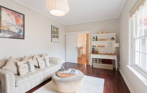 Rustic-Modern Hideaway Among the Barossa Hills - Lyndoch, Australia