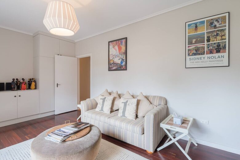 Rustic-Modern Hideaway Among the Barossa Hills - Lyndoch, Australia