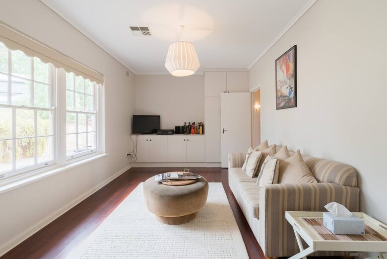 Rustic-Modern Hideaway Among the Barossa Hills - Lyndoch, Australia