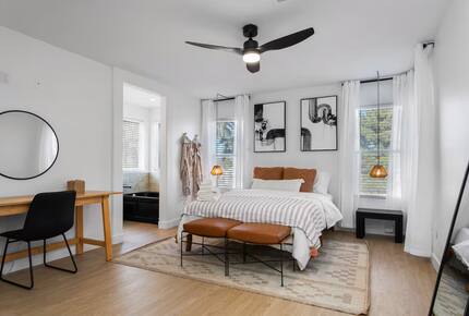 Stylish Desert Escape Minutes from the Las Vegas Strip - North Las Vegas, Nevada