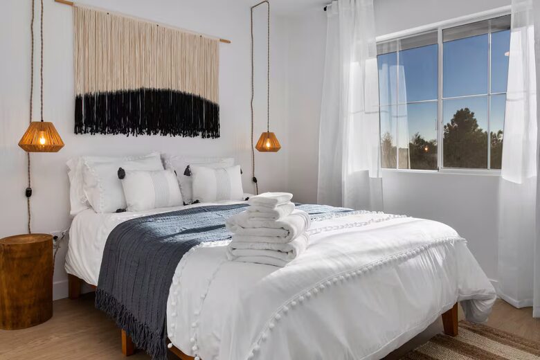 Stylish Desert Escape Minutes from the Las Vegas Strip - North Las Vegas, Nevada