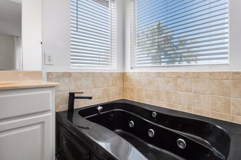 Stylish Desert Escape Minutes from the Las Vegas Strip - North Las Vegas, Nevada