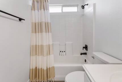 Stylish Desert Escape Minutes from the Las Vegas Strip - North Las Vegas, Nevada