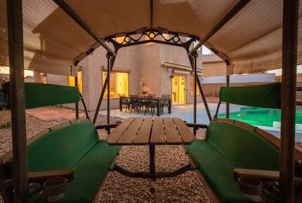 Stylish Desert Escape Minutes from the Las Vegas Strip - North Las Vegas, Nevada