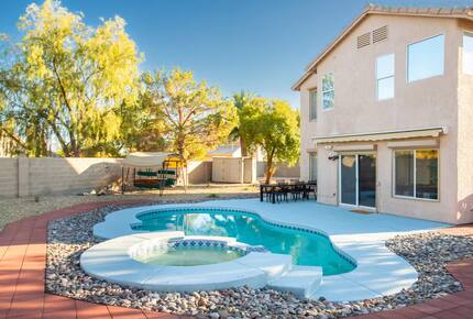 Stylish Desert Escape Minutes from the Las Vegas Strip - North Las Vegas, Nevada