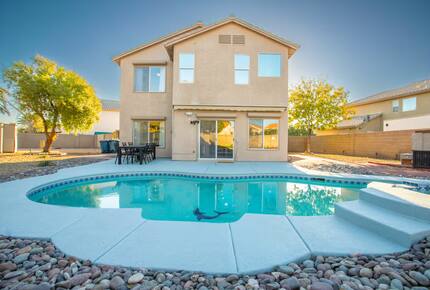 Stylish Desert Escape Minutes from the Las Vegas Strip - North Las Vegas, Nevada