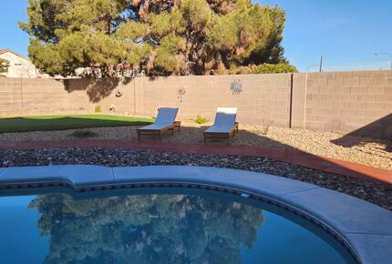 Stylish Desert Escape Minutes from the Las Vegas Strip - North Las Vegas, Nevada