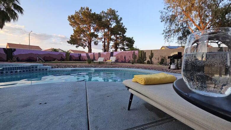 Stylish Desert Escape Minutes from the Las Vegas Strip - North Las Vegas, Nevada