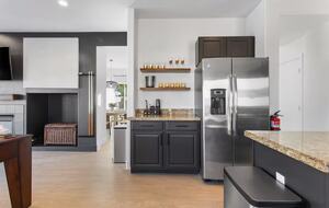 Stylish Desert Escape Minutes from the Las Vegas Strip - North Las Vegas, Nevada