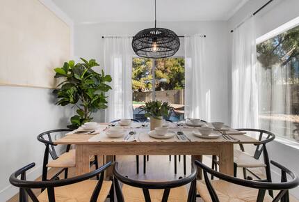 Stylish Desert Escape Minutes from the Las Vegas Strip - North Las Vegas, Nevada