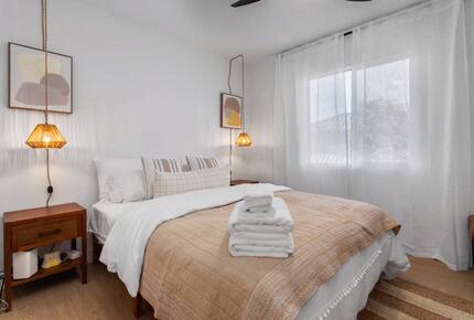 Stylish Desert Escape Minutes from the Las Vegas Strip - North Las Vegas, Nevada