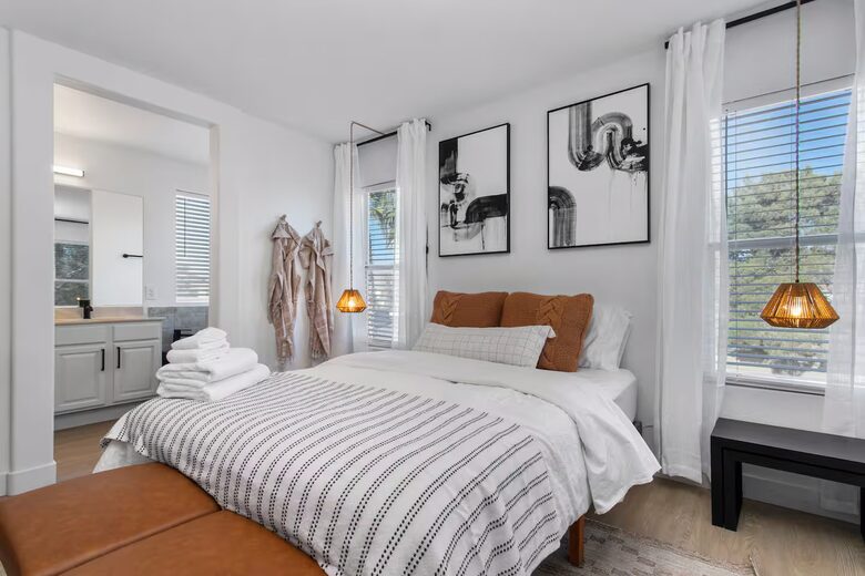 Stylish Desert Escape Minutes from the Las Vegas Strip - North Las Vegas, Nevada