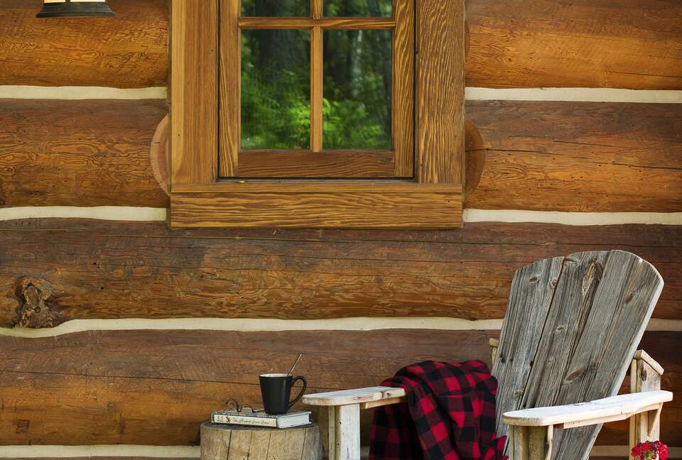 Front door seating area