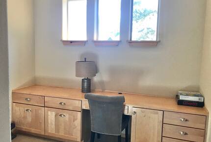 Modern Truckee Home near Skiing, Lakes & Downtown - Truckee, California