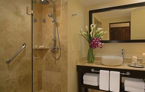 Luxury Dreams Los Cabos Suite with Private Balcony & Spa Access - San José Del Cabo, Mexico