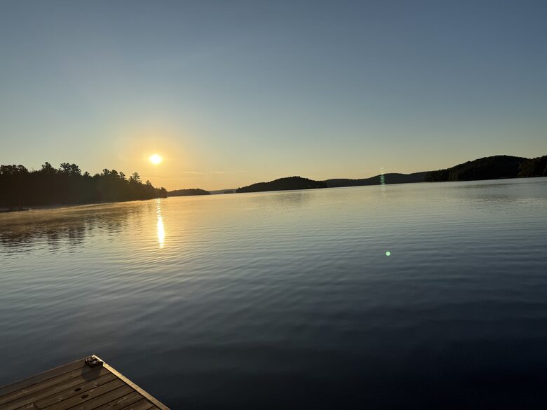 Stunning Muskoka Waterfront Retreat with Year-Round Adventure - Huntsville, Canada