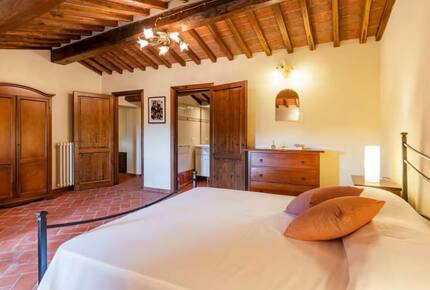 Countryside Serenity in a Refined Tuscan Villa - Cortona, Italy