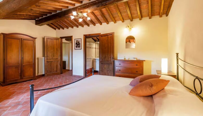 Countryside Serenity in a Refined Tuscan Villa - Cortona, Italy