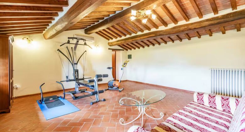 Countryside Serenity in a Refined Tuscan Villa - Cortona, Italy