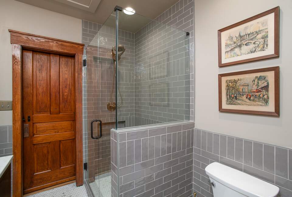 Downtown Knoxville Loft Above the Emporium | Art, Light & Luxury - Knoxville, Tennessee