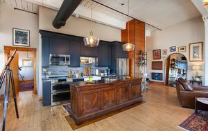 Downtown Knoxville Loft Above the Emporium | Art, Light & Luxury - Knoxville, Tennessee