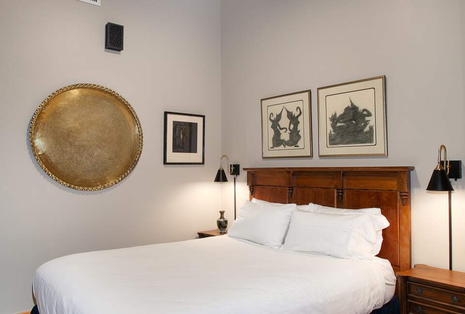 Downtown Knoxville Loft Above the Emporium | Art, Light & Luxury - Knoxville, Tennessee