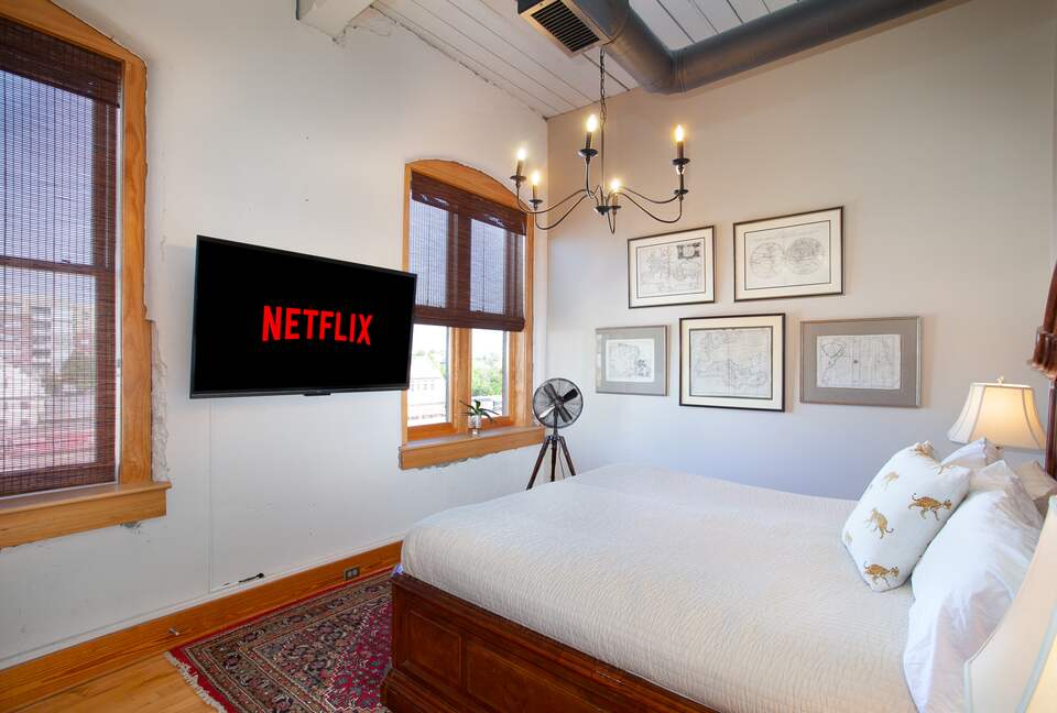 Downtown Knoxville Loft Above the Emporium | Art, Light & Luxury - Knoxville, Tennessee