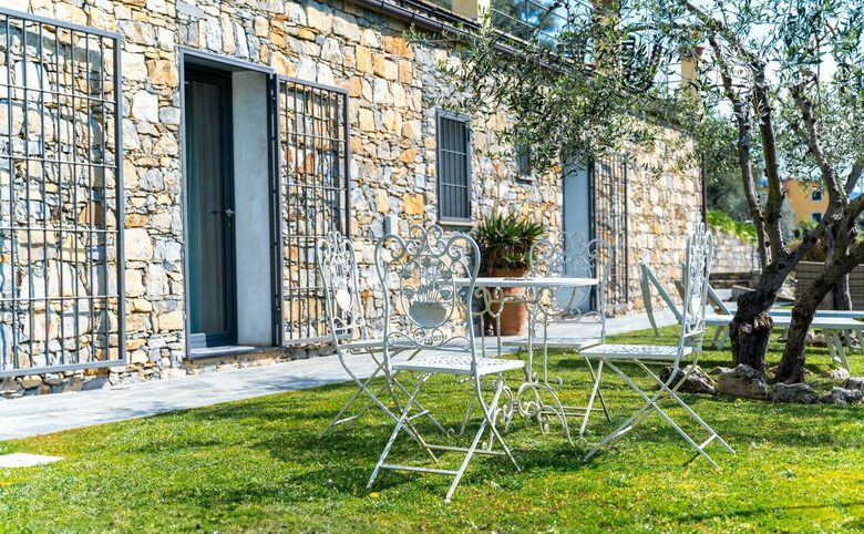 Suite Gelsomino | Peaceful Portofino Escape in Villa Il Melograno - Santa Margherita Ligure, Italy