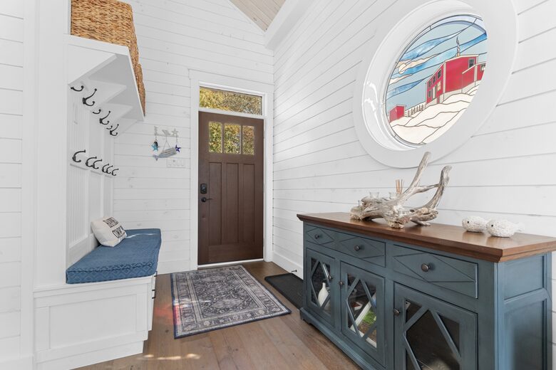 Stunning Newfoundland Seaside Retreat - Brigus, Canada