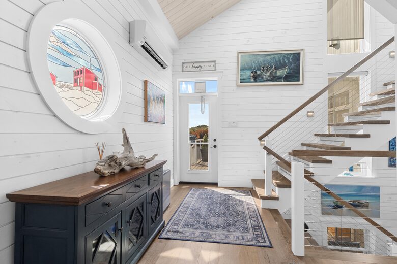 Stunning Newfoundland Seaside Retreat - Brigus, Canada