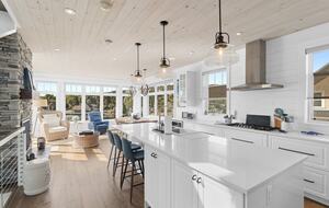 Stunning Newfoundland Seaside Retreat - Brigus, Canada