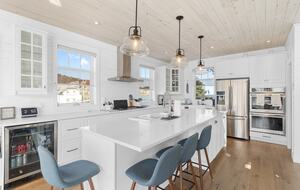 Stunning Newfoundland Seaside Retreat - Brigus, Canada