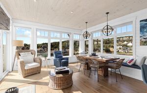 Stunning Newfoundland Seaside Retreat - Brigus, Canada