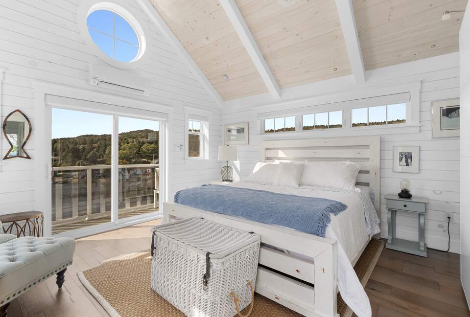 Stunning Newfoundland Seaside Retreat - Brigus, Canada